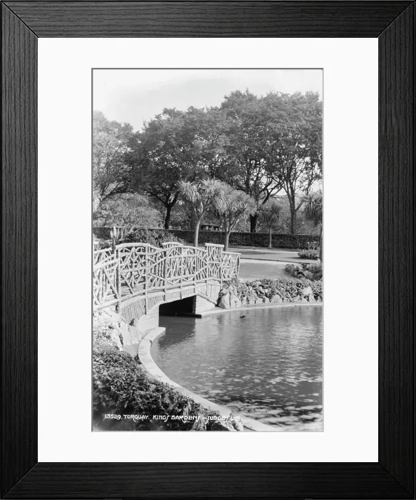 Framed Print : King's Garden in Torquay Framed Print : King's Garden in Torquay