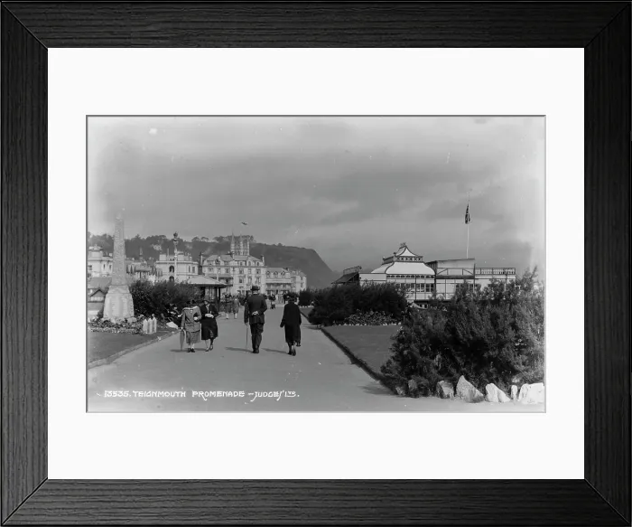 Framed Print : Teignmouth Promenade Framed Print : Teignmouth Promenade