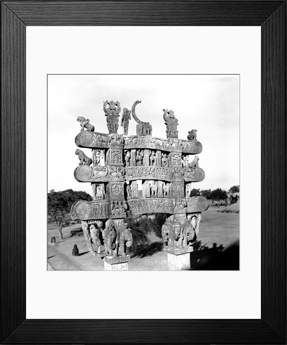 Framed Print : Carved gateway to Stupa at Sanchi, Central India Framed Print : Carved gateway to Stupa at Sanchi, Central India
