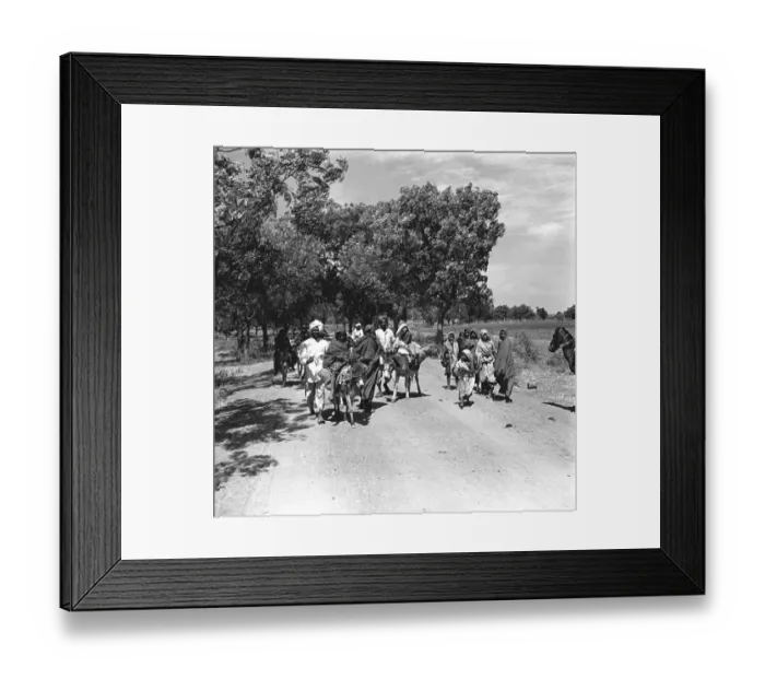 Framed Print : People on a road in Madhya Pradesh, India Framed Print : People on a road in Madhya Pradesh, India