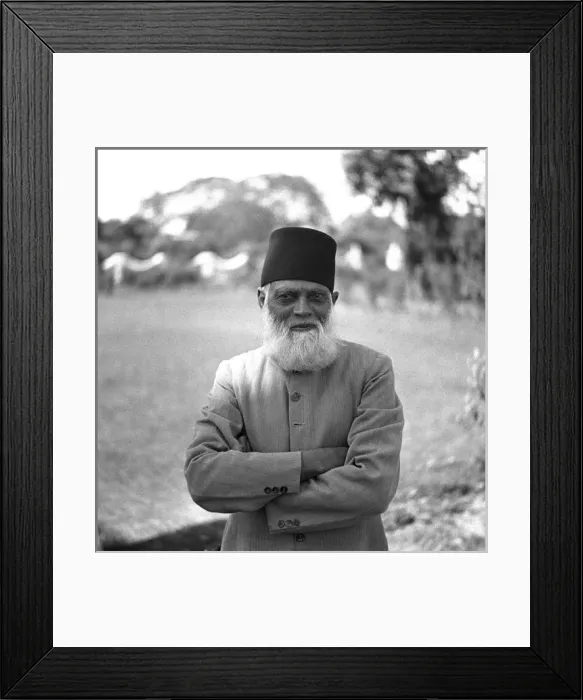 Framed Print : Pakistani / Indian Elder Framed Print : Pakistani / Indian Elder