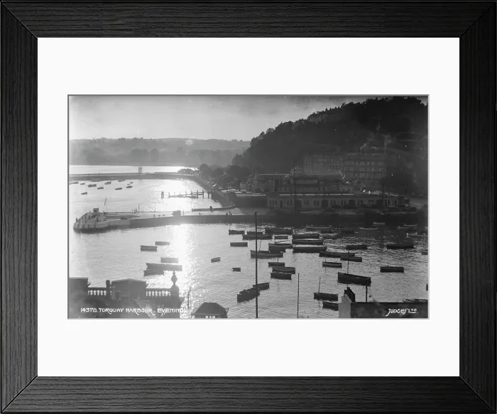 Framed Print : Torquay Harbour in the Evening Framed Print : Torquay Harbour in the Evening