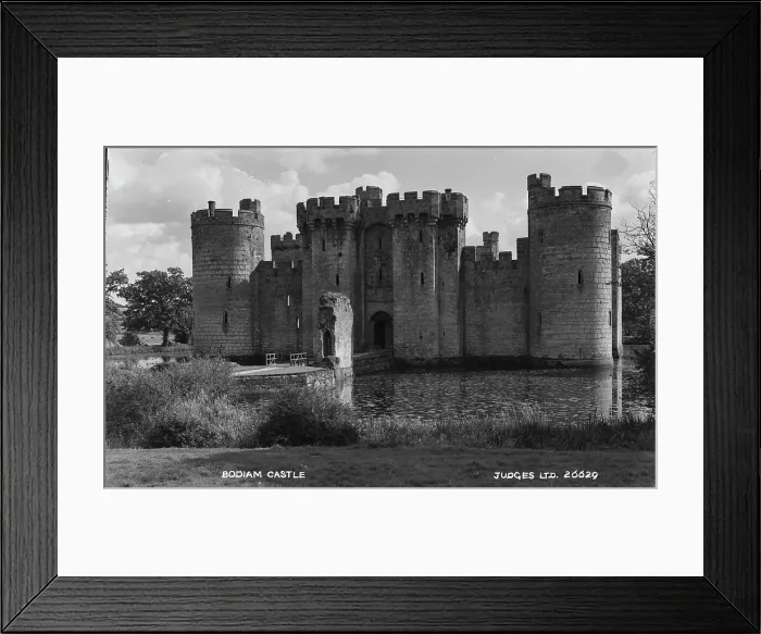 Framed Print : Bodiam Castle Framed Print : Bodiam Castle