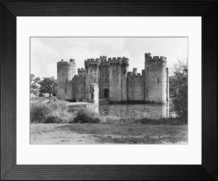 Framed Print : Bodiam Castle Framed Print : Bodiam Castle