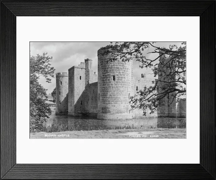 Framed Print : Bodiam Castle Framed Print : Bodiam Castle