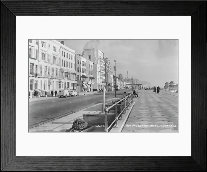 Framed Print : Seaside Promenade in Hastings Framed Print : Seaside Promenade in Hastings