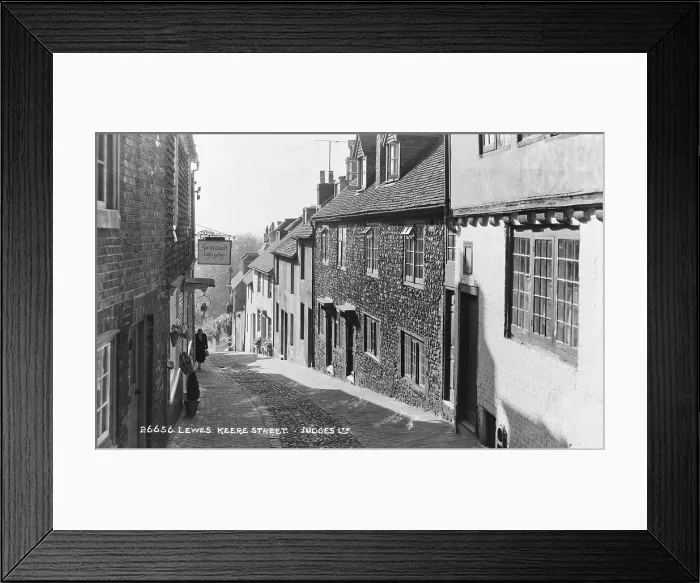 Framed Print : Keere Street in Lewes Framed Print : Keere Street in Lewes