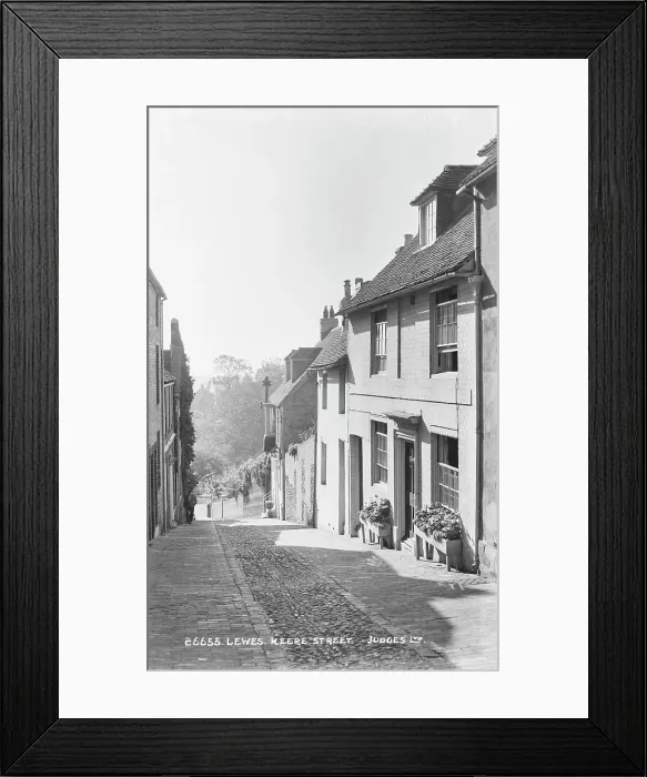 Framed Print : Keere Street in Lewes Framed Print : Keere Street in Lewes