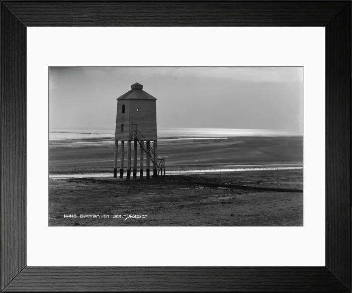 Framed Print : Burnham-on-Sea Lighthouse Framed Print : Burnham-on-Sea Lighthouse