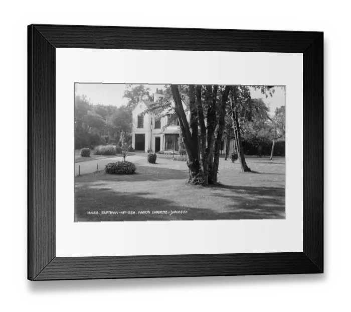 Framed Print : Manor Gardens in Burnham-on-Sea Framed Print : Manor Gardens in Burnham-on-Sea
