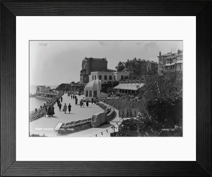 Framed Print : Seaside Promenade at Weston-super-Mare Framed Print : Seaside Promenade at Weston-super-Mare