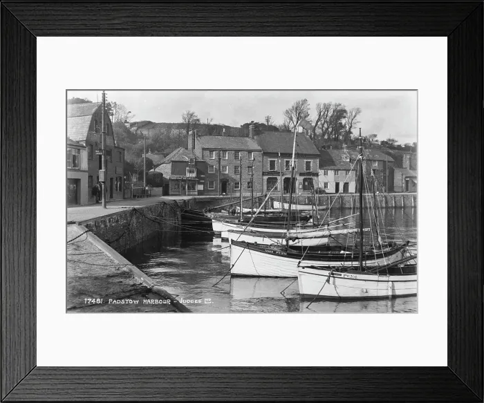 Framed Print : Padstow Harbour Framed Print : Padstow Harbour