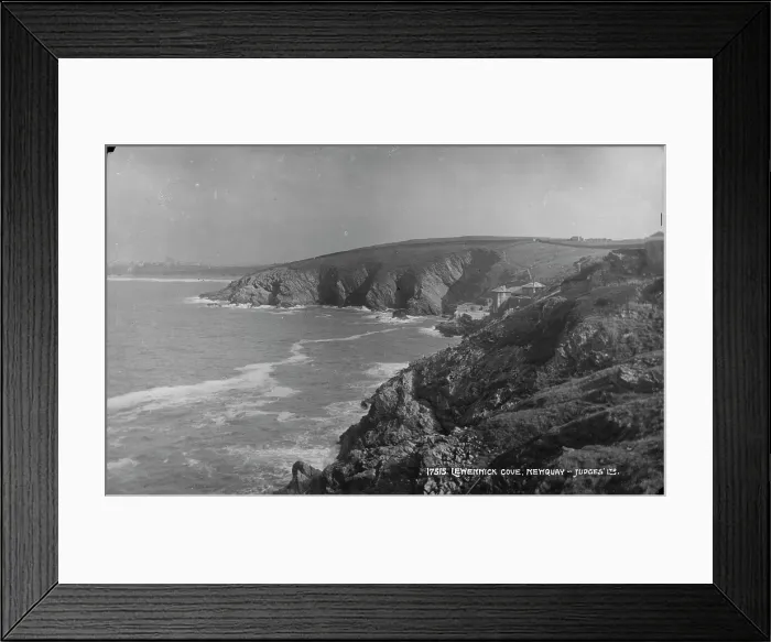 Framed Print : Lewentnick Cove, Newquay Framed Print : Lewentnick Cove, Newquay