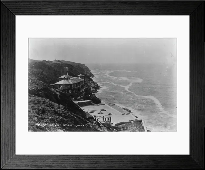Framed Print : Lewernick Cove, Newquay Framed Print : Lewernick Cove, Newquay