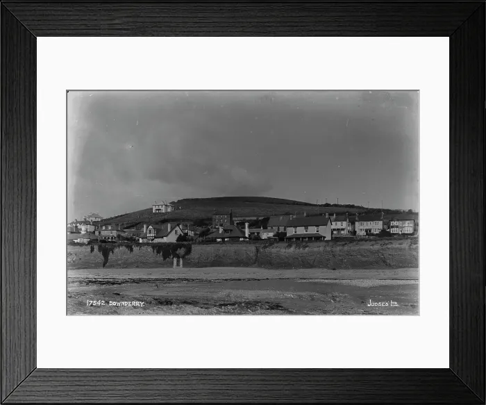 Framed Print : Coastal View of Downderry Framed Print : Coastal View of Downderry