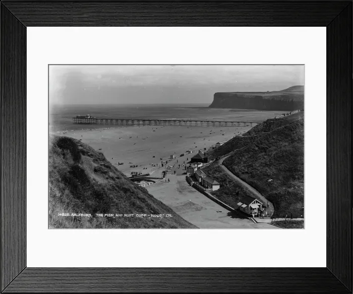 Framed Print : The Pier and Hunt Cliff Framed Print : The Pier and Hunt Cliff