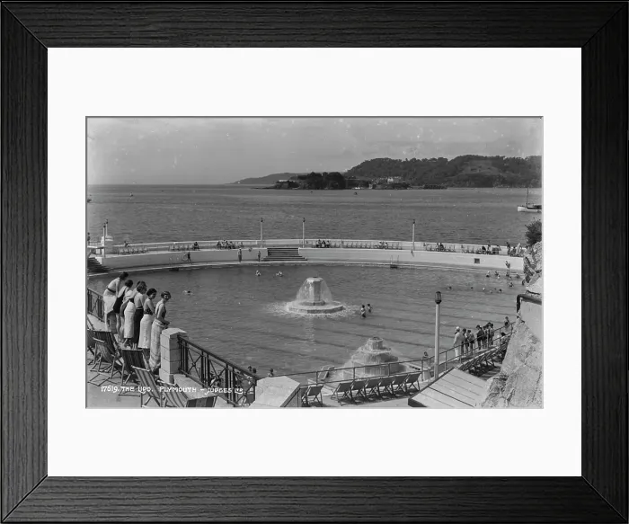 Framed Print : The Lido at Plymouth Framed Print : The Lido at Plymouth