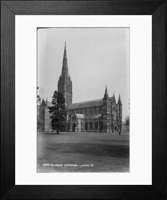 Framed Print : Salisbury Cathedral Framed Print : Salisbury Cathedral