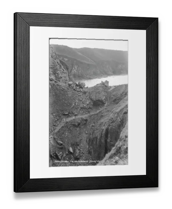 Framed Print : The Devil's Hole Framed Print : The Devil's Hole