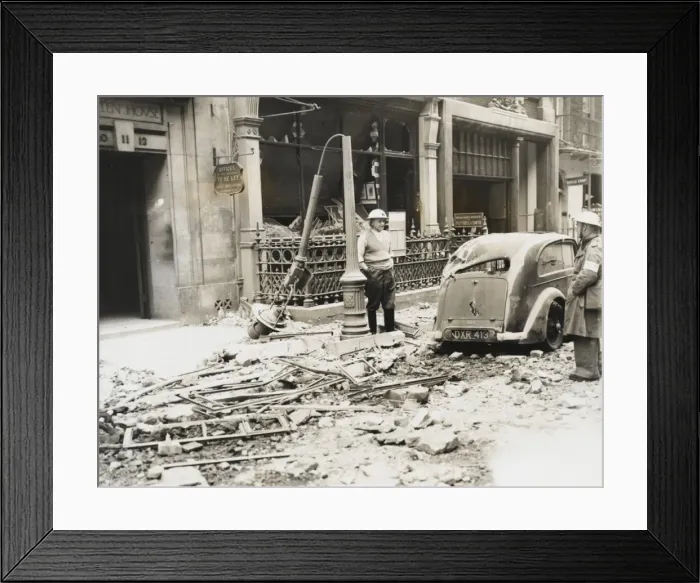 Framed Print : Air Raid damage off Piccadilly during the Blitz Framed Print : Air Raid damage off Piccadilly during the Blitz