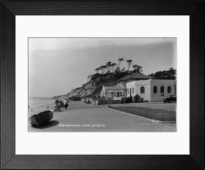 Framed Print : Branksome Chine Beachfront Framed Print : Branksome Chine Beachfront