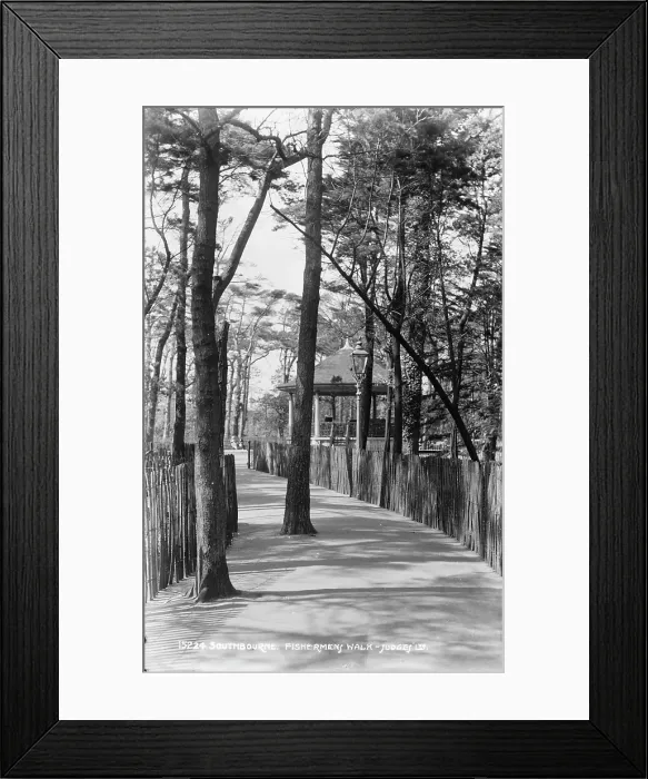 Framed Print : Fishermen's Walk in Southbourne Framed Print : Fishermen's Walk in Southbourne
