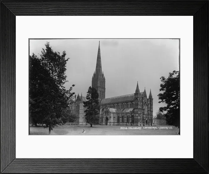 Framed Print : Salisbury Cathedral Framed Print : Salisbury Cathedral