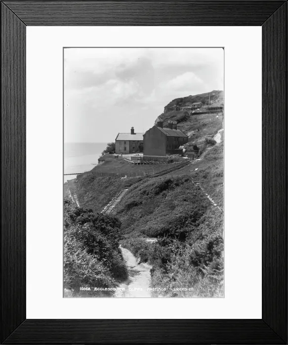 Framed Print : Ecclesbourne Cliffs, Hastings Framed Print : Ecclesbourne Cliffs, Hastings