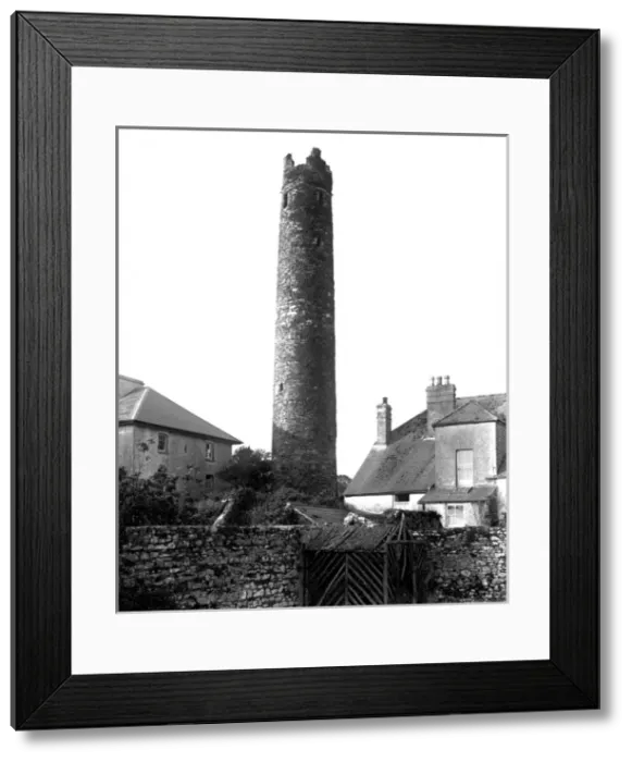 Framed Print : Old round tower in Devon Framed Print : Old round tower in Devon