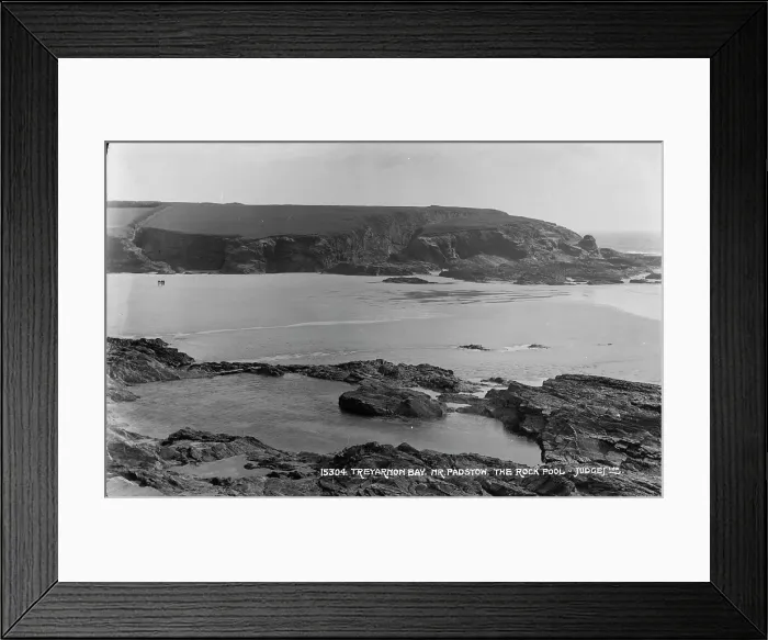 Framed Print : Treyarnon Bay, Near Padstow Framed Print : Treyarnon Bay, Near Padstow