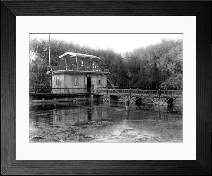 Framed Print : A building by a river in Kashgar, western China Framed Print : A building by a river in Kashgar, western China