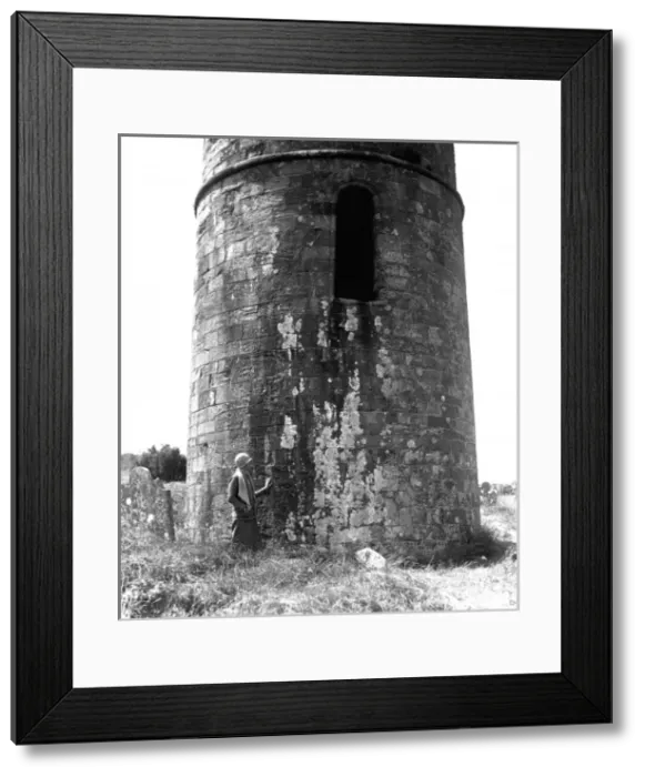 Framed Print : Round tower in Devon countryside Framed Print : Round tower in Devon countryside