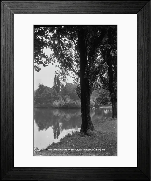Framed Print : Tranquil Scene at Pittville Gardens Framed Print : Tranquil Scene at Pittville Gardens
