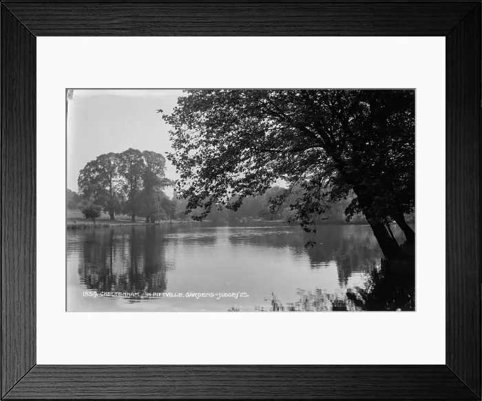 Framed Print : Tranquil Scene at Pittville Gardens Framed Print : Tranquil Scene at Pittville Gardens