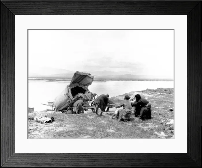 Framed Print : Men hauling a cart up a slope, Kashgar, western China Framed Print : Men hauling a cart up a slope, Kashgar, western China