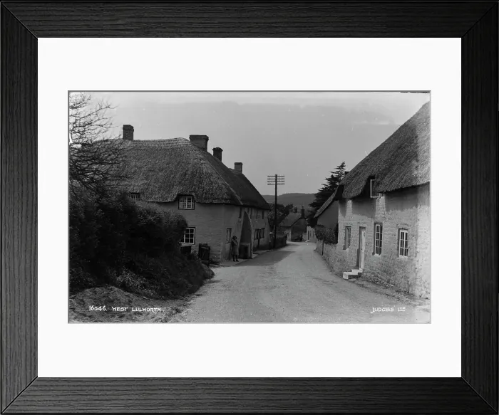 Framed Print : West Lulworth Village Scene Framed Print : West Lulworth Village Scene