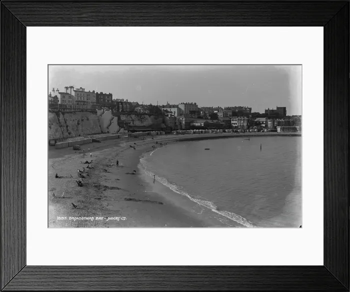 Framed Print : Broadstairs Bay Framed Print : Broadstairs Bay