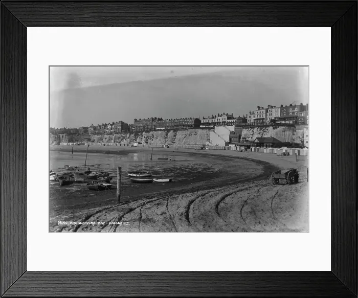 Framed Print : Broadstairs Bay Framed Print : Broadstairs Bay