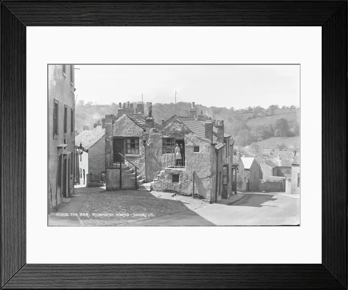 Framed Print : The Bar, Richmond Framed Print : The Bar, Richmond