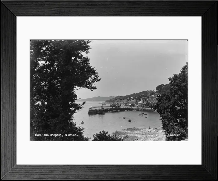 Framed Print : The Harbour, St Mawes Framed Print : The Harbour, St Mawes