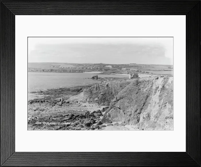 Framed Print : Thurlestone Coastline Framed Print : Thurlestone Coastline