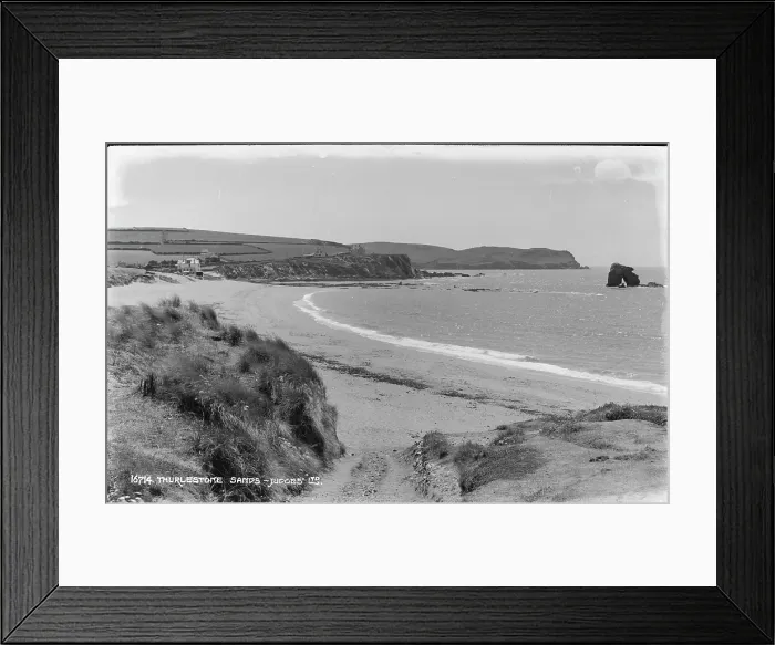 Framed Print : Thurlestone Sands Framed Print : Thurlestone Sands