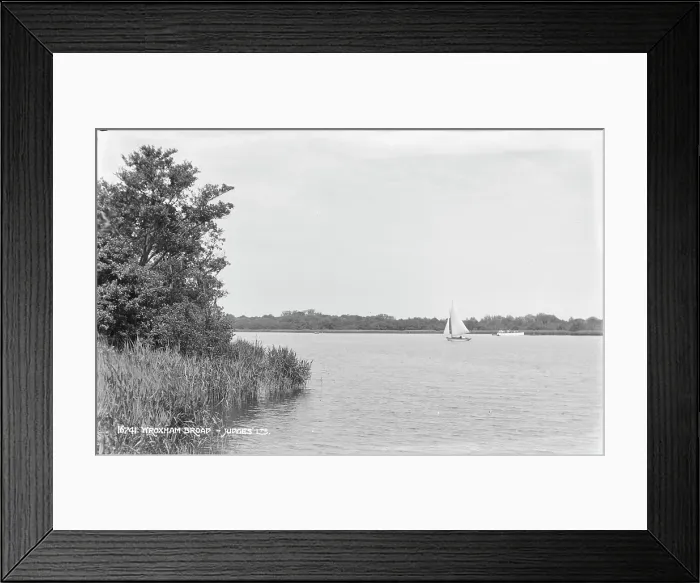 Framed Print : Sailing on Wroxham Broad Framed Print : Sailing on Wroxham Broad