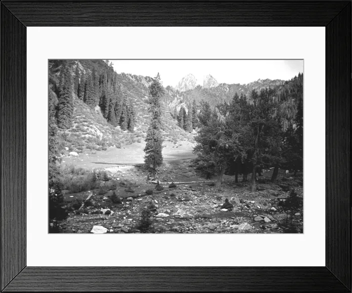 Framed Print : Mountain scene in Kashgar, western China Framed Print : Mountain scene in Kashgar, western China