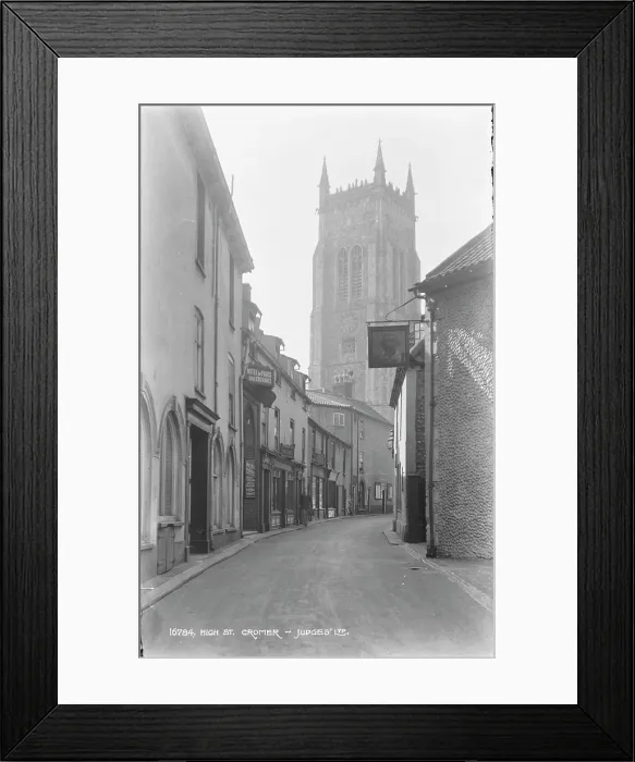 Framed Print : High Street in Cromer Framed Print : High Street in Cromer
