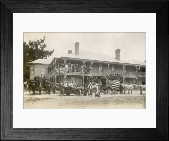 Framed Print : Harts Australian Hotel Framed Print : Harts Australian Hotel