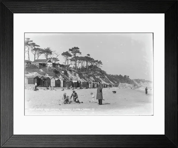 Framed Print : Shore Road Corner, Canford Cliffs Framed Print : Shore Road Corner, Canford Cliffs