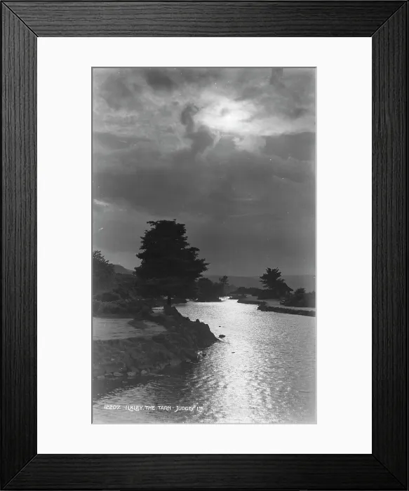 Framed Print : The Tarn at Ilkley Framed Print : The Tarn at Ilkley