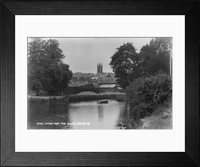 Framed Print : Totnes from the River Framed Print : Totnes from the River