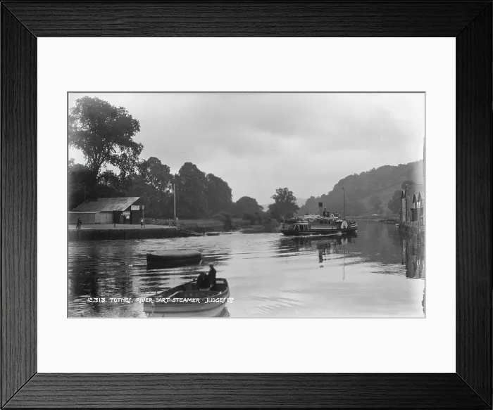 Framed Print : River Dart Steamer in Totnes Framed Print : River Dart Steamer in Totnes